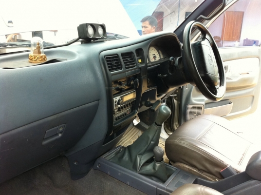 ขาย Toyota Hilux Tiger 4WD SR5 3.0. ปี 2000