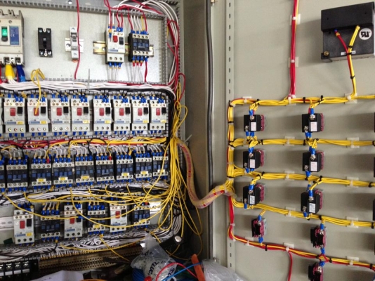 รับ ต่อ ตู้ คอลโทรลควบคุม เช่น เกษตรยุคใหม่ ระบบเก็บไข่ในฟาร์มไข่ ระบบในฟาร์มหมู ระบบรดน้ำต้นไม้ อัตโนมัติ