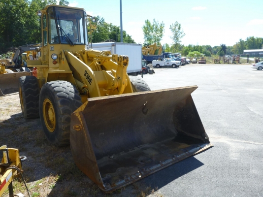 ต้องการรถตัก  936E 1988 y.