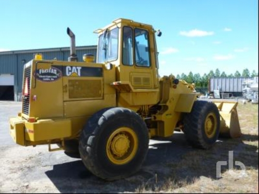 ต้องการรถตัก 936E 1988 y. ต้องการรถตัก 936E 1988 y.