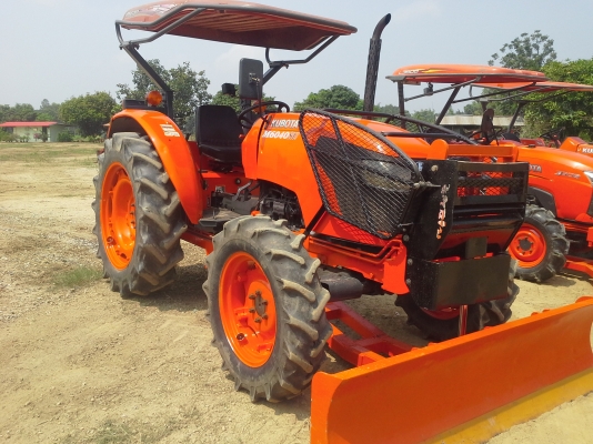 รถแทรกเตอร์M6040