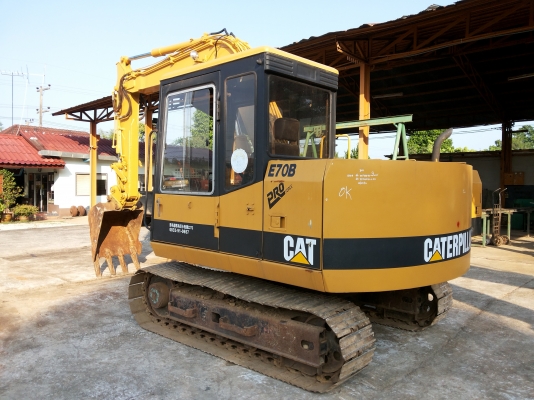 ขายรถขุดCATE70B รถนอก ตามสภาพ มีลายหัวกระแทก ขายรถขุดCATE70B รถนอก ตามสภาพ มีลายหัวกระแทก