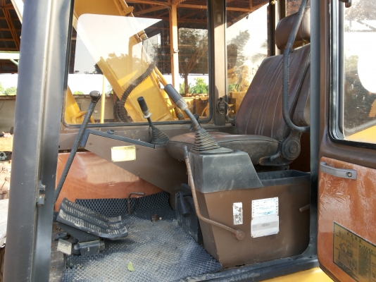 ขายรถขุดCATE70B รถนอก ตามสภาพ มีลายหัวกระแทก ขายรถขุดCATE70B รถนอก ตามสภาพ มีลายหัวกระแทก