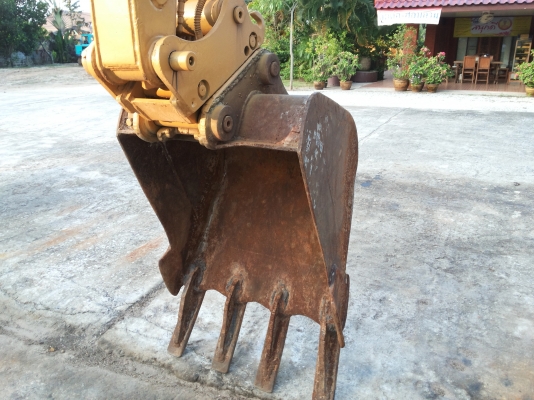 ขายรถขุดCATE70B รถนอก ตามสภาพ มีลายหัวกระแทก ขายรถขุดCATE70B รถนอก ตามสภาพ มีลายหัวกระแทก