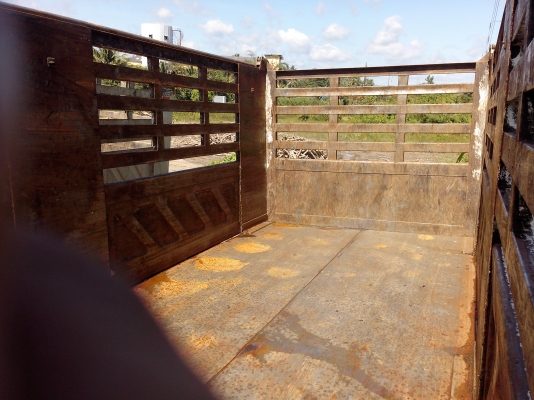 ขายดาวน์รถ 22 ล้อพ่วงแม่-ลูกดัมพ์ ISUZU DECA 360 ปี 2553 ลูกพ่วง 3 คานแท้ดัมพ์กระบะสามมิตรลอนเฉียง รถวิ่งไป 120000 กิโลเมตร ขายดาวน์ 1500000 ผ่อนต่อ 67038 X 27 = 1810026 ราคารวม 3310026