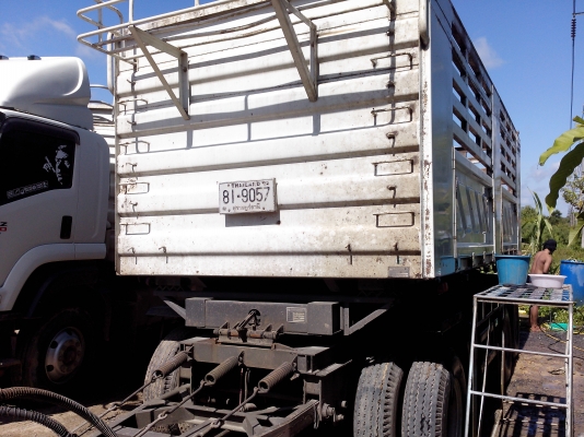 ขายดาวน์รถ 22 ล้อพ่วงแม่-ลูกดัมพ์ ISUZU DECA 360 ปี 2553 ลูกพ่วง 3 คานแท้ดัมพ์กระบะสามมิตรลอนเฉียง รถวิ่งไป 120000 กิโลเมตร ขายดาวน์ 1500000 ผ่อนต่อ 67038 X 27 = 1810026 ราคารวม 3310026