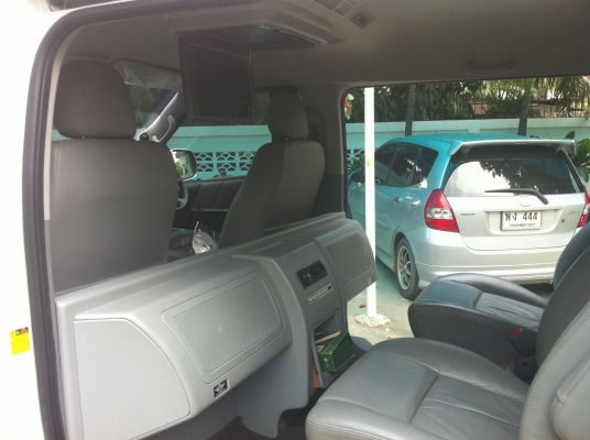 ขายรถตู้TOYOTA VENTURE ปี2006 v รุ่นท็อป ออโต้ เจ้าของขายเองครับ ขายรถตู้TOYOTA VENTURE ปี2006 v รุ่นท็อป ออโต้ เจ้าของขายเองครับ