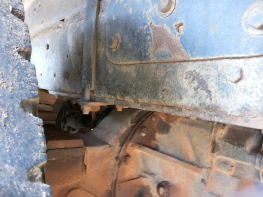 ขาย10ล้อหัวยาว2เพลาดั๊มหัวเหล็กมีประตู ISUZU TX 165 6BD1 เครื่องดี ติดง่าย อึด ทน ช่วงล่าง2เพลา200หมวกเจ็ก คัสซีดี มีบวมซับในช่วงปลายบ้าง เสริมเหล็กบนล่างแล้ว คานหน้าเดิม กระบะดั๊มเหล็ก พื้นดีข้างดีไม่ผุ พ.พาวเวอร์ เบรคทริฟฟี่ หัวบางดี ภายในดีคอนโซลครบ ยา