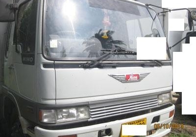 ขายหกล้อ FF3H 195 แรง ปี40 ตู้สิบบานยาว 7.2 m สวยพร้อมใช้ โทร 088-4501277 ขายหกล้อ FF3H 195 แรง ปี40 ตู้สิบบานยาว 7.2 m สวยพร้อมใช้ โทร 088-4501277