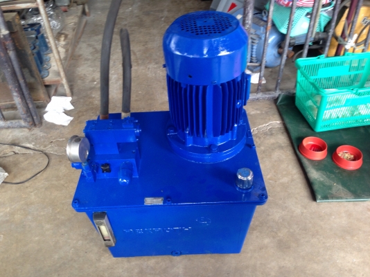 ขายปั้มน้ำมันไฮโดรลิค Rexroth ขนาดมอเตอร์ 5 HP. Made in Germany สภาพสวย วิ่งนิ่ม สนใจโทร. 082-561-8028 / 085-177-2887 lineID: mananon1919