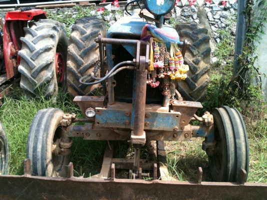 ขายรถฟอร์ด 5000 ใบมีด กับผานพรวน ขายรถฟอร์ด 5000 ใบมีด กับผานพรวน