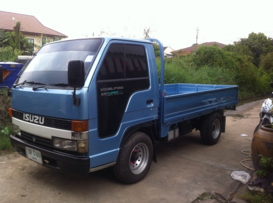 ขาย ISUZU NKR  ปี 47