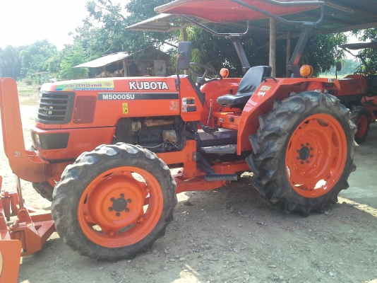 รถแทรกเตอร์M5000