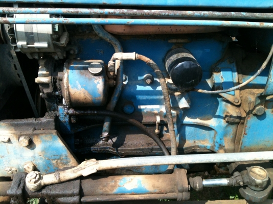 ขายรถฟอร์ด 6600 พร้อมใบมีดดันดินกับผานจาน ขายรถฟอร์ด 6600 พร้อมใบมีดดันดินกับผานจาน