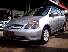 Honda Stream  ดาวน์น้อย น้อย  รถบ้าน สภาพสวยโคตร โคตร จ้า