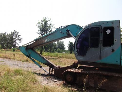 komutsu pc200 รุ่น3 หัวเก๋งsamsung(ปั้มไฮดรอลิคนิ้วเสีย ที่เหลือสมบูรณ์หมด)