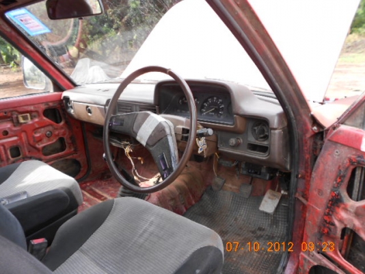 ขาย Toyota 4 ประตู ม้ากระโดด เดิม ๆ(ราคา 65000 ภายในสิ้นเดือนนี้) รถใช้ดี ยกเลิกการขาย