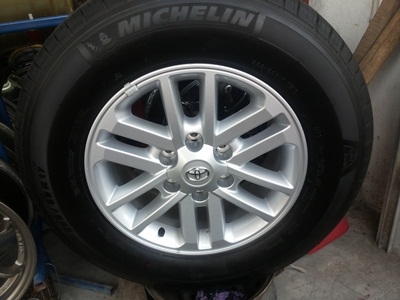ขายแม็กToyota Fortuner 2013(ป้ายแดง)พร้อมยาง265/65/17 ปี 13 MICHERLINE 1 ชุด