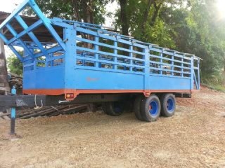 ขายด่วนรถไถ Ford 2เพลา พร้อมลูกพ่วงลากอ้อย เเละยางใหม่ ผานหน้าหลัง