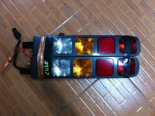 ไฟท้าย Cube VRS import auto part