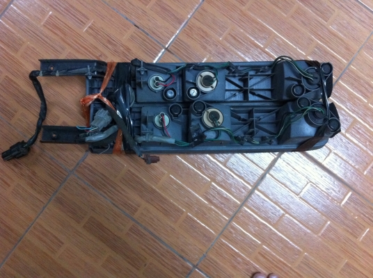 ไฟท้าย Cube VRS import auto part