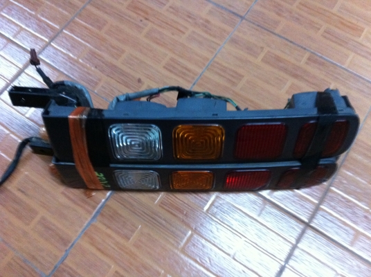 ไฟท้าย Cube VRS import auto part