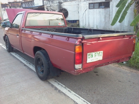 ขายนิสสัน big m หน้าหัก ปี93 ฝาแดง ขายถูก พร้อมใช้งานคับ