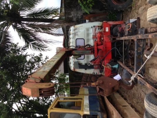 ขายเครนติดรถ Unic2.5ตัน 3ปลอก