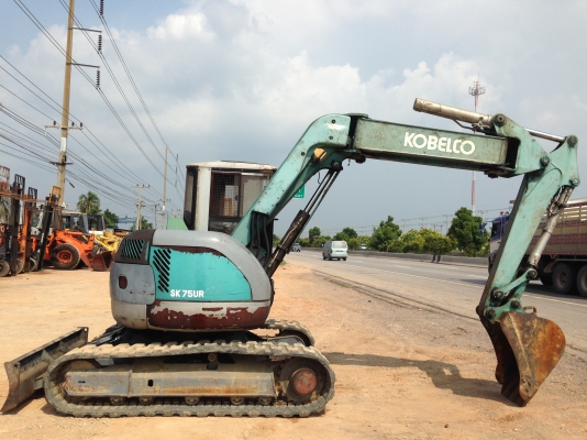 ขายรถแบคโฮ KOBELCO SK 75 UR มีVDOครับ รถนอกนำเข้าจากญี่ปุ่นแท้ สวยมากๆแทร็คยางเต็ม ปั้มนิ้ว คอลโทรลสั้น ขายรถแบคโฮ KOBELCO SK 75 UR มีVDOครับ รถนอกนำเข้าจากญี่ปุ่นแท้ สวยมากๆแทร็คยางเต็ม ปั้มนิ้ว คอลโทรลสั้น