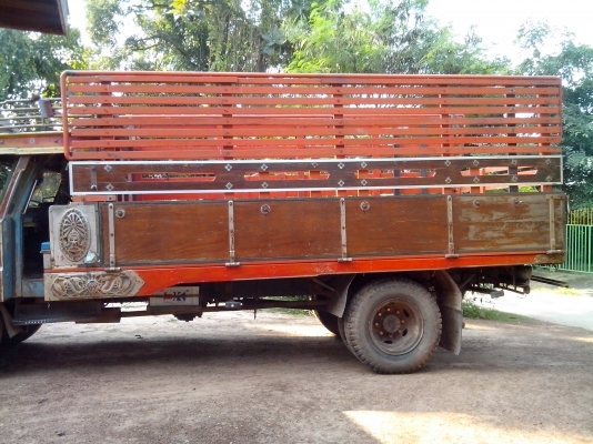 ขายรถหกล้อ