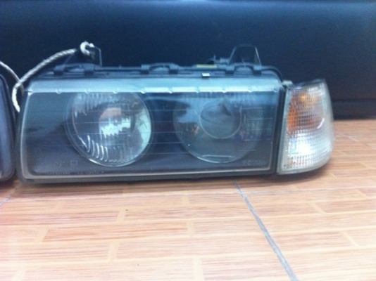 ไฟหน้า E36 VRS import auto part