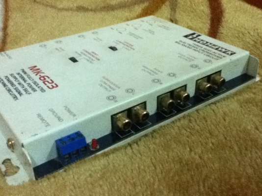 ขายครอส  MOHAWK รุ่น MK-623 เข้าสองออกสาม สภาพสวยๆ ขายถูกๆ 1000.-