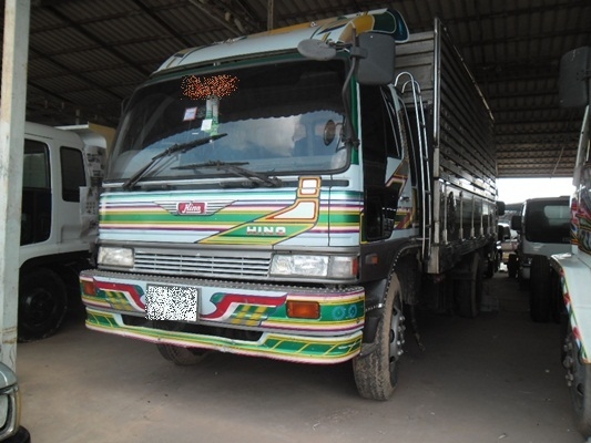 ฮีโน่ 6 ล้อใหญ่ 195 สภาพน่าใช้ สวยๆ