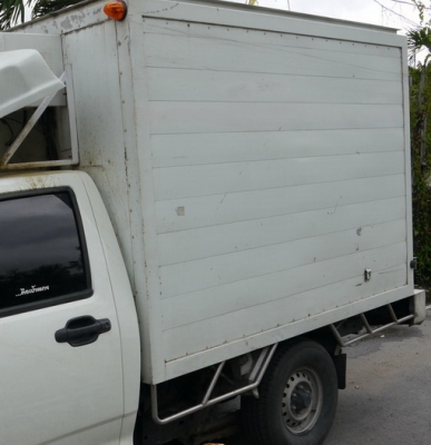 ขายรถตู้เย็น สภาพดี ทำอุณหภูมิ-10 องศา ตู้ได้มาตราฐาน