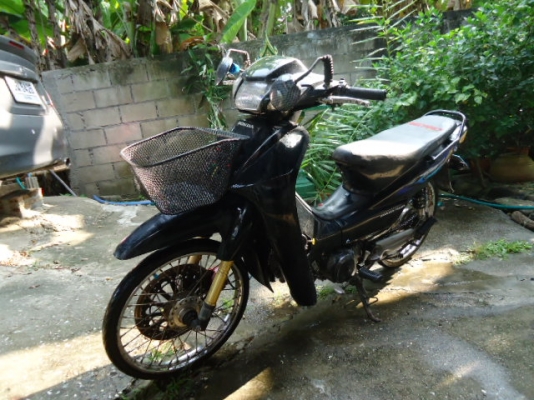 ขายรถมอไซต์ HONDA WAVE Z สีดำ เครื่อง100cc แน่นๆปี 2546 ,มีคลัช สภาพแต่ง