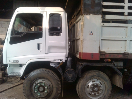 รถพ่วงอีซูซุเดก้า270