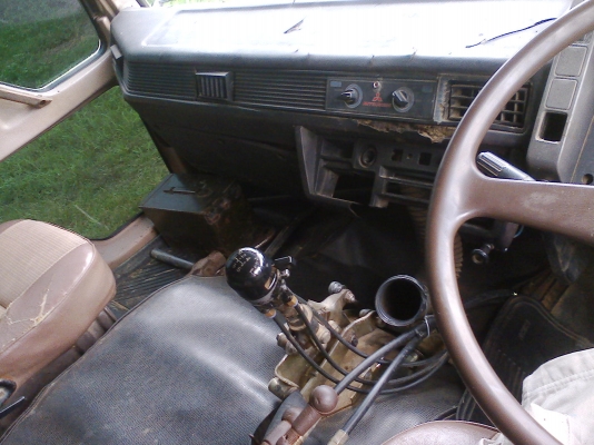 ขายไอ้หลงFN527MA 2เพลาดั้ม สภาพดี ทะเบียนเต็ม แอร์เย็น ในเก๋งสวย ยางสวยทุกเส้น