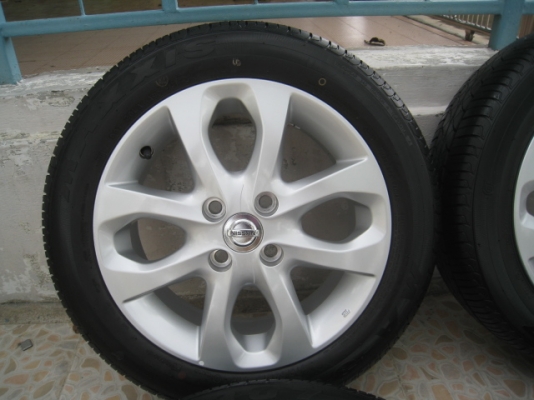 ขายล้อแม็ก Nissan march ป้ายแดง 15"x5.5" et50 4รู100 +ยางปี 12,2เส้นและ13,2 เส้น ตุ่มและสีที่หน้ายางยังมีอยู่ทุกเส้นครับ สนใจติดต่อเล็กคลองสามครับ (081-3747940)