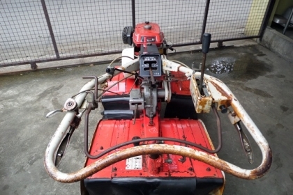 ขาย รถตีดิน ยี่ห้อ MITSUBISHI MS710 เครื่อง G710Lนำเข้าจากญี่ปุ่น ราคา 15,500 ขาย รถตีดิน ยี่ห้อ MITSUBISHI MS710 เครื่อง G710Lนำเข้าจากญี่ปุ่น ราคา 15,500