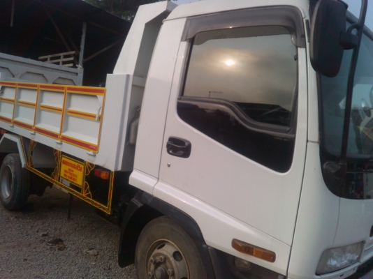 รถหกล้อ อีซูซุ NPR