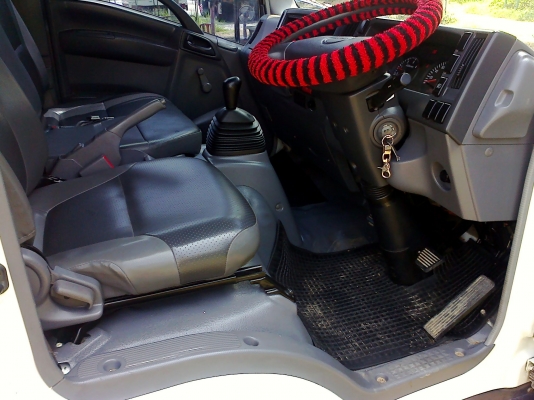 6 ล้อกลาง *Euro.3*  ISUZU  NMR 130 แรงม้า * คอมมอนเรว * ยาว 4.30 ม.* รถสวยเดิม+สวยจริง * รถห้างแท้ *