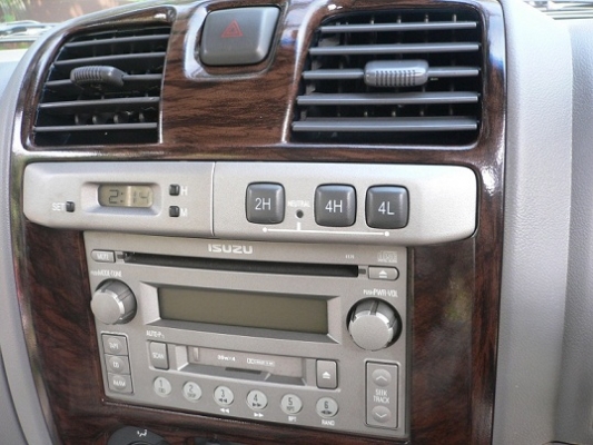 ขายรถ ISUZU Mu 7 3.0 I-TEQ 4WD ปี 2005 เกียร์ออโต้ สีขาวมุข ขายรถ ISUZU Mu 7 3.0 I-TEQ 4WD ปี 2005 เกียร์ออโต้ สีขาวมุข