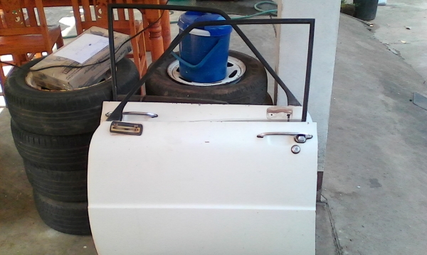 ขายอะไหล่มาสด้า แฟมิเลีย มือสอง มากมายหลายอย่าง 061-3686328 ขายอะไหล่มาสด้า แฟมิเลีย มือสอง มากมายหลายอย่าง 061-3686328