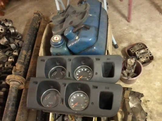 ขายอะไหล่มาสด้า แฟมิเลีย มือสอง มากมายหลายอย่าง 061-3686328 ขายอะไหล่มาสด้า แฟมิเลีย มือสอง มากมายหลายอย่าง 061-3686328