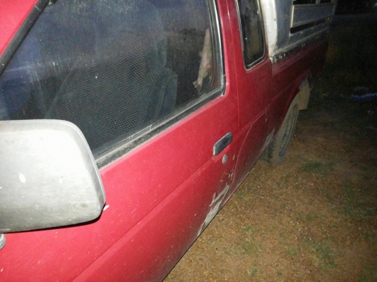 ขายตามสภาพ ใช้งานดีปกติ NISSAN BIG-M TD25 ปี31/89 แค็ปเล็ก ฝาขาว เครื่องแน่นแรงดีไม่หลวม ช่วงล่างแน่นไม่มีส่าย คัสซีสวยไม่ผุไม่ดาม กระบะพื้นดีไม่มีผุ ยางหน้าดี หลังพอใช้ หัวดีภายในเก๋งไม่ผุ คอนโซลครบ แอร์ พ.ธรรมดา สีพอใช้ มีแตกมีกร่อน แต่ตัวรถไมีผุ ระบบไฟ