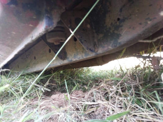 NISSAN BIG M CAB 2.5 MT TD25 ปี 31 เครื่องฝาขาว หัวเก๋งมีแค็ปครบพร้อมใช้งาน เครื่องแน่นแรงดีไม่มีเยิ้ม ภายในเก๋งคอนโซลสวยครบ พวงมาลัยธรรมดา กระบะไม่มีผุ ช่วงล่างคัชซีสวยมากไม่มีผุไม่มีดาม ยางสภาพดี 4 เส้นประมาณ 60\% พร้อมใช้งาน เอกสารทะเบียนครบพร้อมโอน ราค