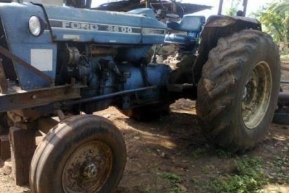 FORD 6600 - 1 เพลา เครื่องยนต์ T3 สภาพดีไม่เยิ้มพร้อมใช้งาน อุปกรณ์มี ผานพรวนดิน 3 PTO,ผานพรวนดิน 7 CMT ช่วงล่างแน่นดี ยางสภาพดี 4 เส้นประมาณ 60\% พร้อมทำงานได้เลย เอกสารสัญญาซื้อขาย ราคาต่อรองได้ครับ