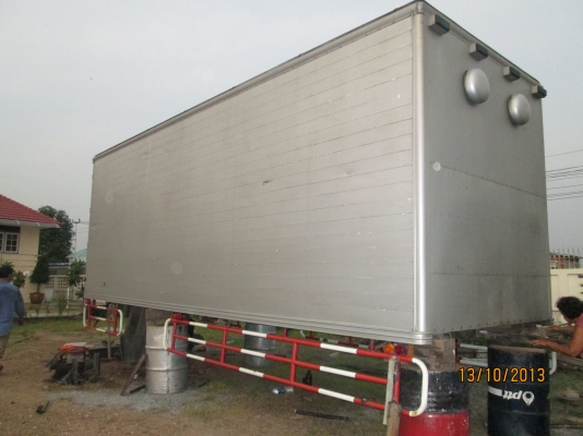 ขายลิฟท้ายกะบอกคู่สภาพพร้อมใช้งาน--- ขายลิฟท้ายกะบอกคู่สภาพพร้อมใช้งาน---