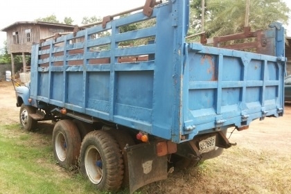 ISUZU TX 165 HP 6BD1 รถหัวยาวสิบล้อดั๊มพ์ 2 เพลา กระบะดั๊มพ์เหล็ก 12 ตันสภาพสวย เครื่องแห้งดีไม่เยิ้ม หัวเก๋งประตูเหล็กสภาพสวยไม่มีผุกร่อน ภายในเก๋งคอนโซลครบพร้อม พวงมาลัยเพาเวอร์ ระบบเบรคทริ๊ปฟี้ครบพร้อม ช่วงล่างใหญ่ชุดเพลาโบกี้ของ ISUZU JUMBO 200 สภาพดี