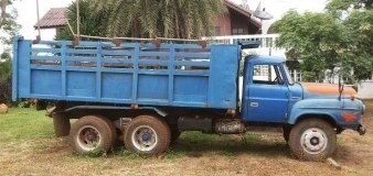 ISUZU TX 165 HP 6BD1 รถหัวยาวสิบล้อดั๊มพ์ 2 เพลา กระบะดั๊มพ์เหล็ก 12 ตันสภาพสวย เครื่องแห้งดีไม่เยิ้ม หัวเก๋งประตูเหล็กสภาพสวยไม่มีผุกร่อน ภายในเก๋งคอนโซลครบพร้อม พวงมาลัยเพาเวอร์ ระบบเบรคทริ๊ปฟี้ครบพร้อม ช่วงล่างใหญ่ชุดเพลาโบกี้ของ ISUZU JUMBO 200 สภาพดี